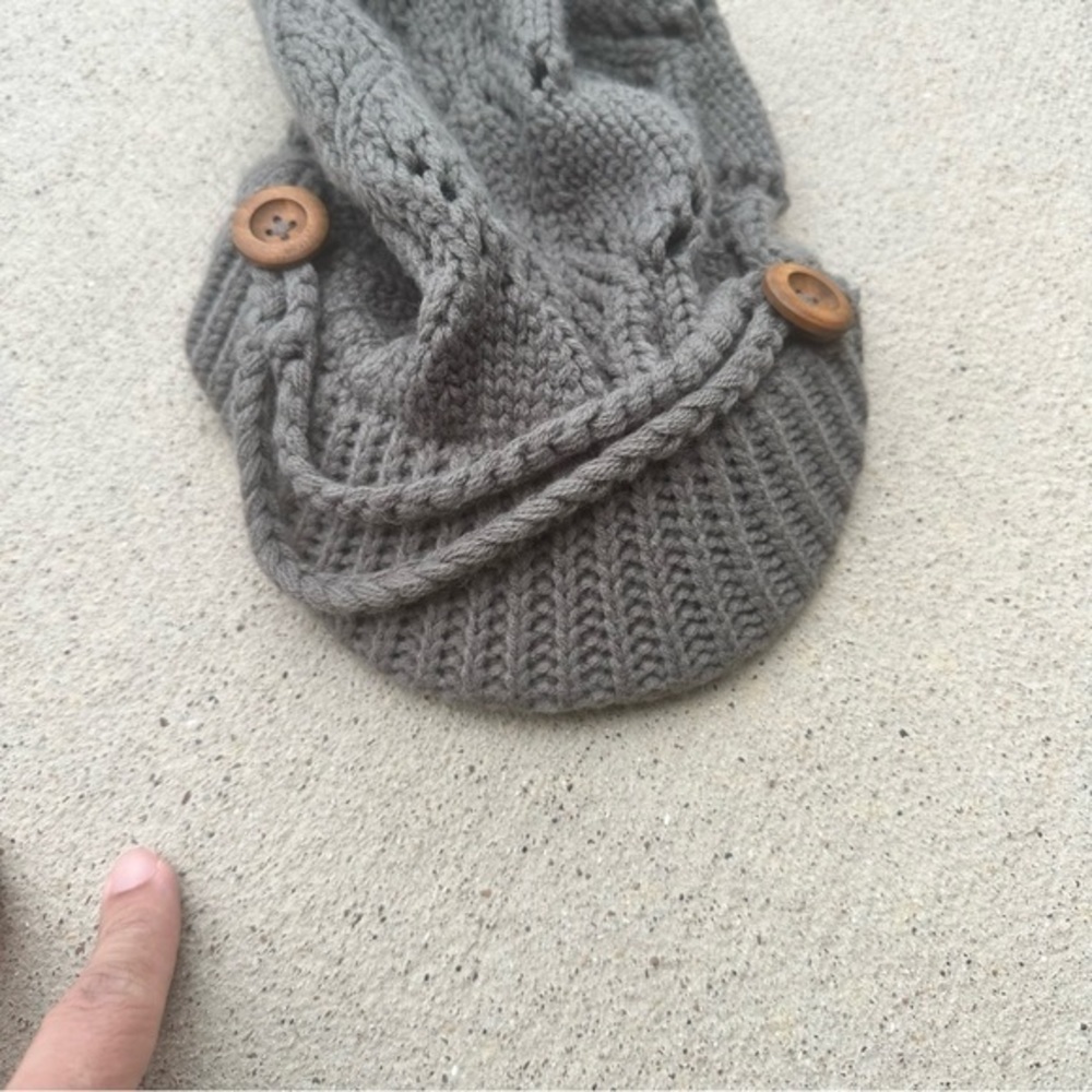 Cable Knit Winter Hat   S3 - Picture 3 of 3
